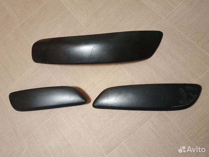 Наклдака/молдинг/заглушка бампера peugeot пежо 307