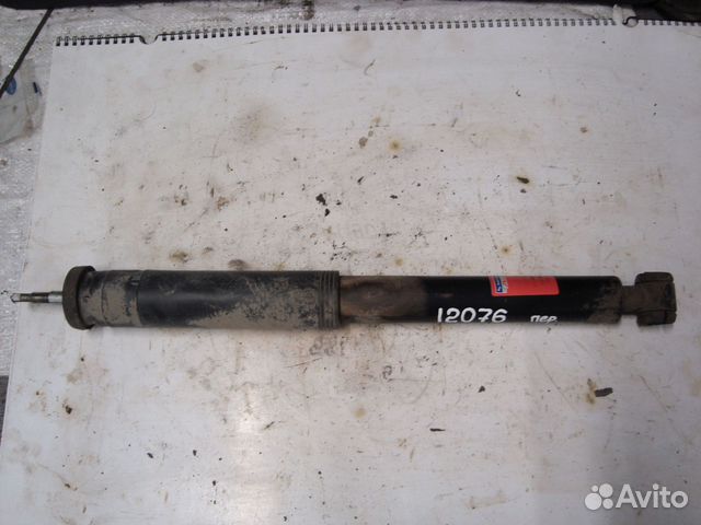 Амортизатор передний C208 M111