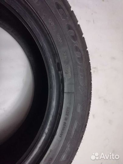 Goodyear EfficientGrip 215/55 R16 97H