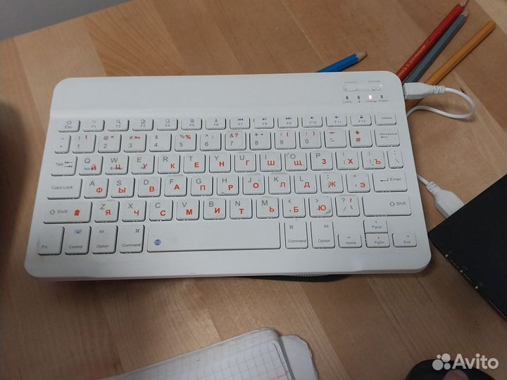 Клавиатура беспроводная белая