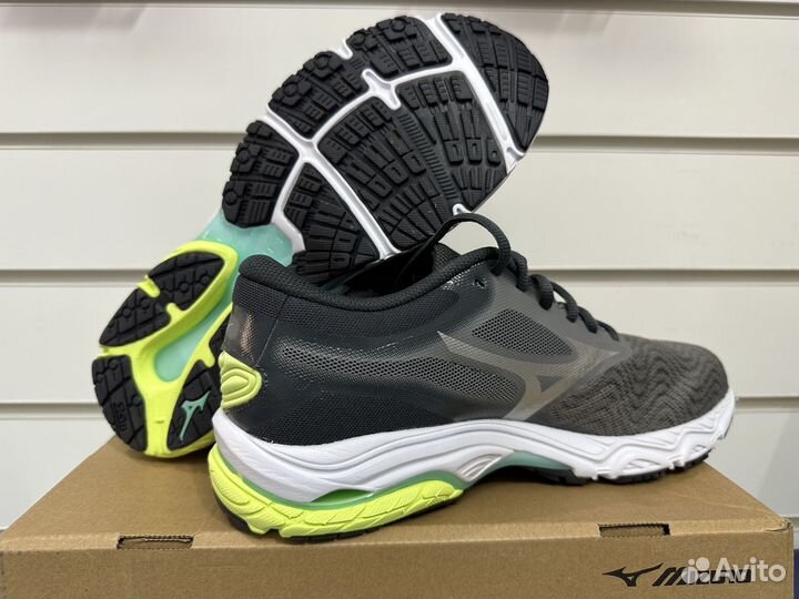 Кроссовки беговые Mizuno Wave Prodigy 4 EU41,42,43