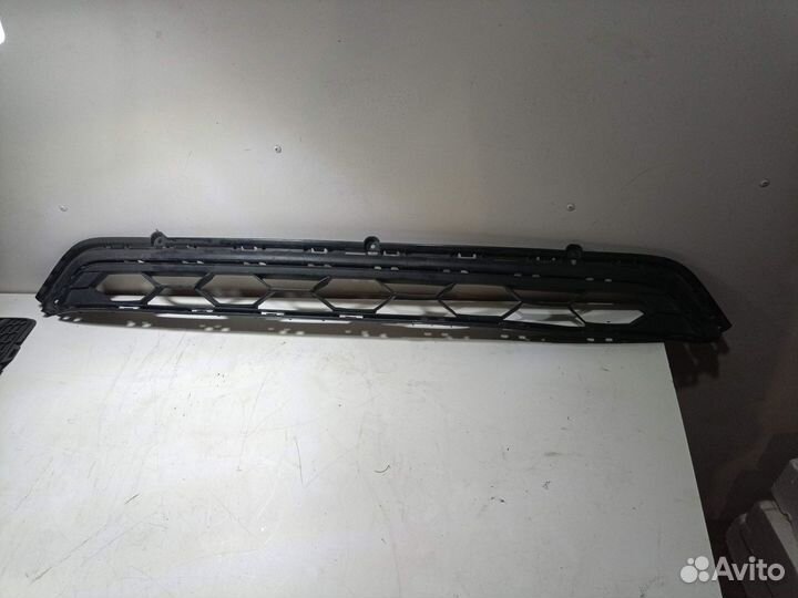 Решетка радиатора нижняя Volkswagen Tiguan Alls