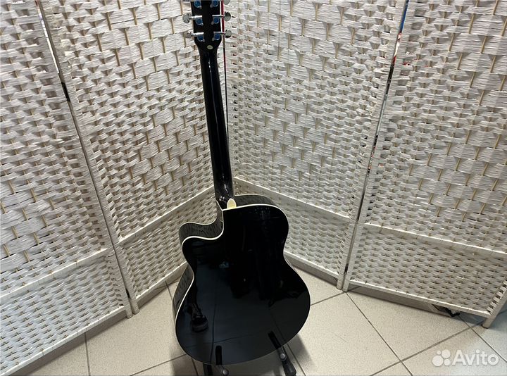 Гитара + комплект для начинающих