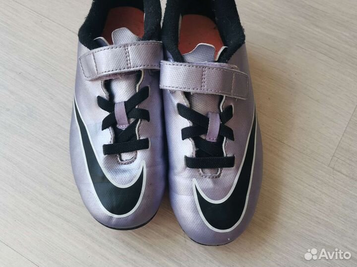 Футбольные бутсы nike р. 31