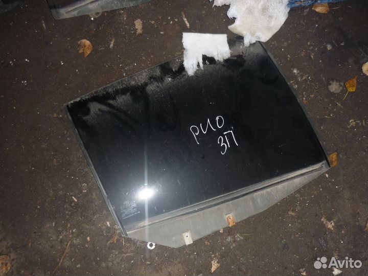 Задние стекла двери Киа Рио 1 универсал