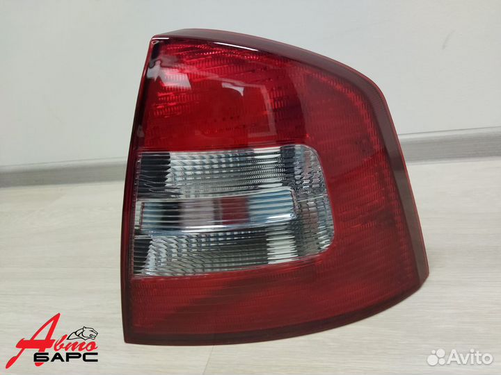 Фонарь левый правый Skoda Octavia A5 2008-2013