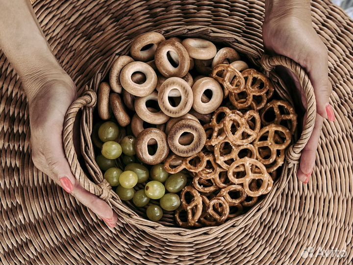 Поднос плетеный