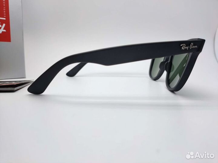 Солнцезащитные очки Ray-Ban Wayfarer RB2140