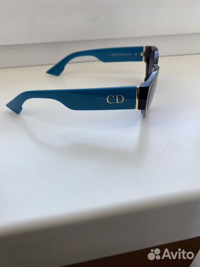 Солнцезащитные очки женские