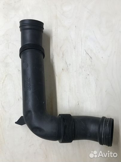 Патрубок воздушного фильтра 1.6 BSE,Golf 6