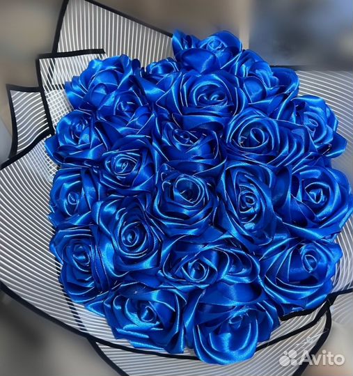 Шикарные букеты роз из атласных лент