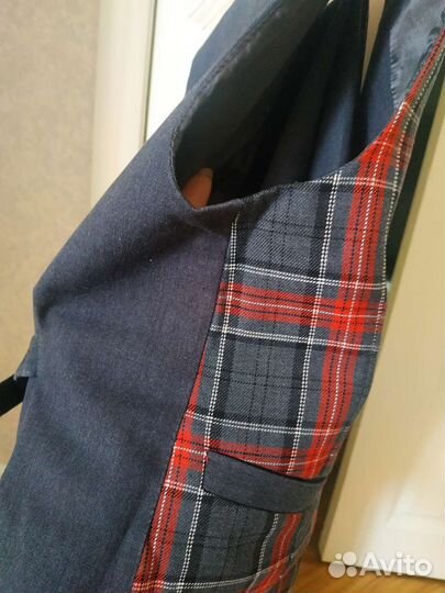 Школьная форма.Брюки 140.Жилет до 152