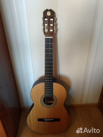 Испанская гитара Admira