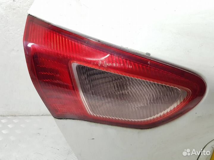 Фонарь крышки багажника левый Mitsubishi Lancer