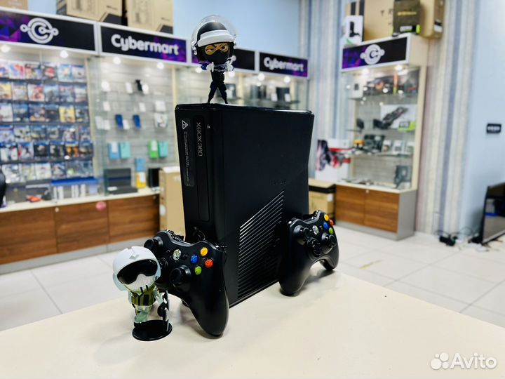 Прошитый Xbox 360 Slim/Freeboot/Aurora/2 Геймпада