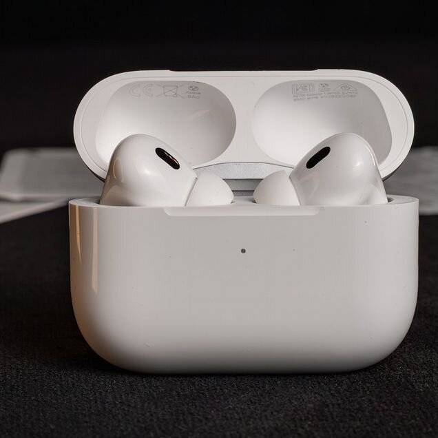 AirPods Pro 2 (Гарантия + чехол)