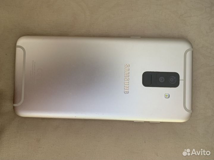 Samsung Galaxy A6, 4/64 ГБ