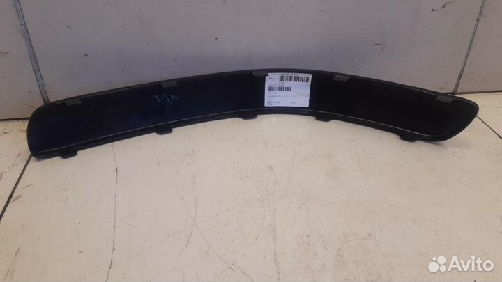 Молдинг переднего бампера правый