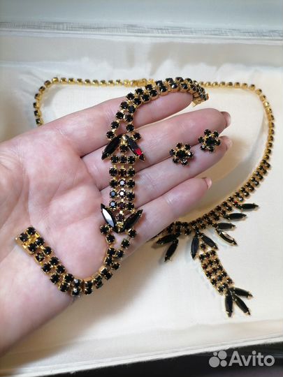 Чешская бижутерия Яблонекс, ссср,гранатовое стекло