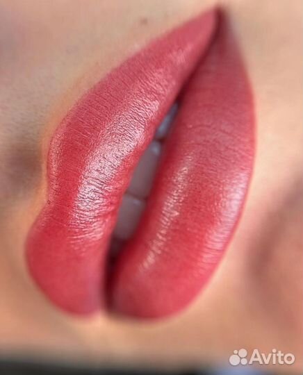 Перманентный макияж губ