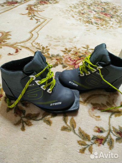 Лыжные ботинки классические