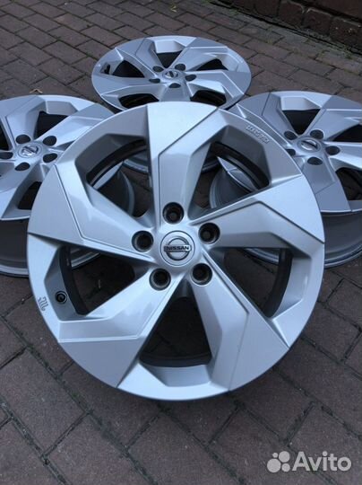 Диски R17 Nissan 5x114.3