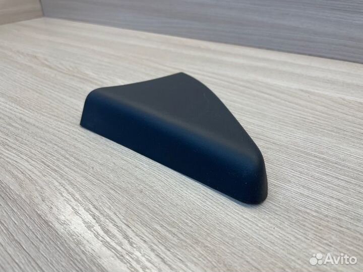 Уголок зеркала передний правый Renault Logan
