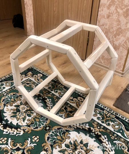 Дровница деревянная