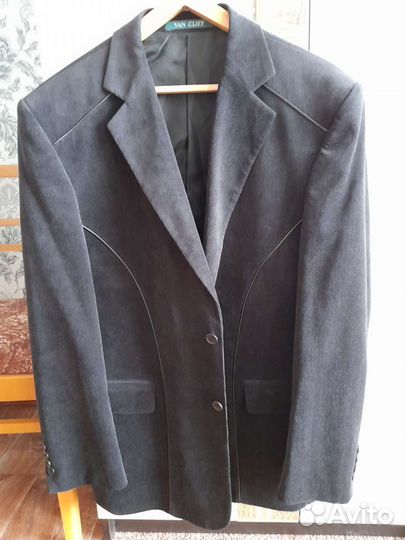 Мужской костюм