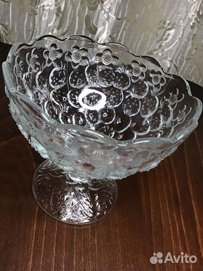 Конфетница креманка на ножке Чехословакия