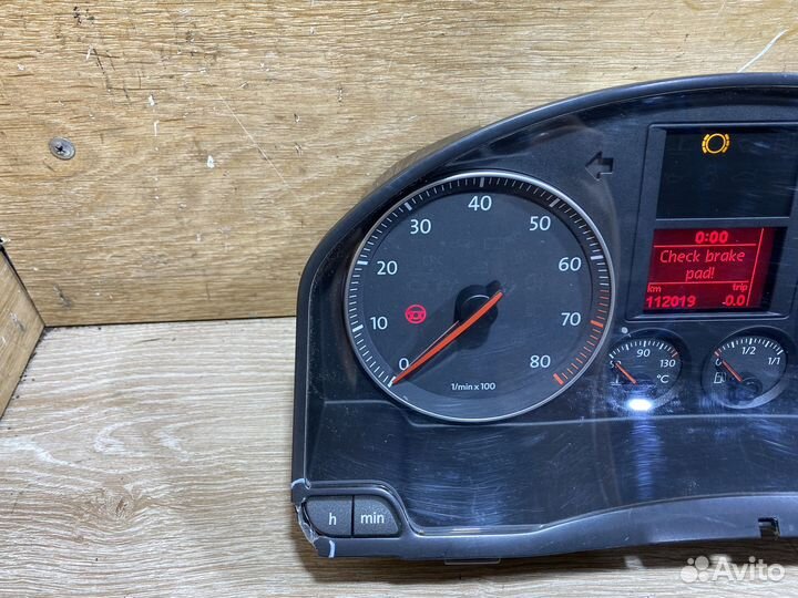 Панель приборов Volkswagen Golf 5 бензин 1121122