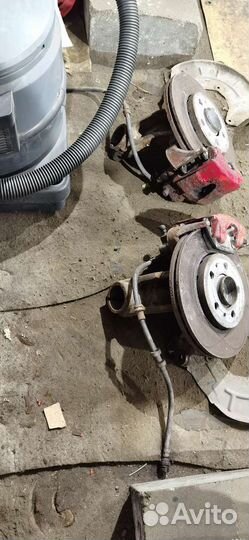 Продам передние тормоза в сборе на поло седан