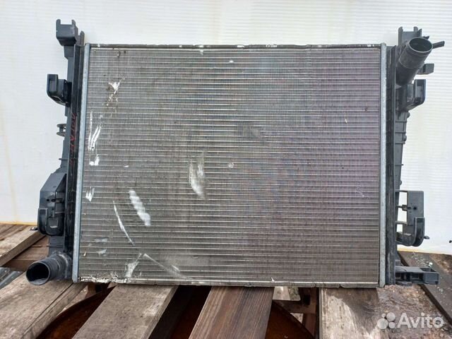 Радиатор охлаждения Рено Логан 2