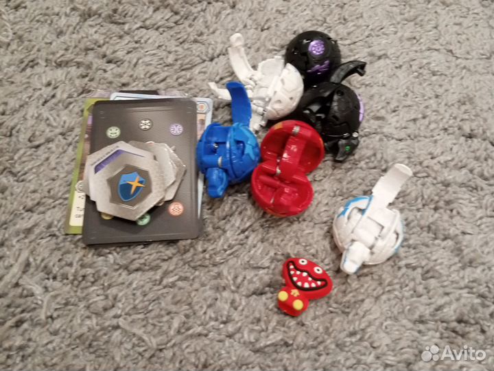 Bakugan и карточки и на карандаш игрушка