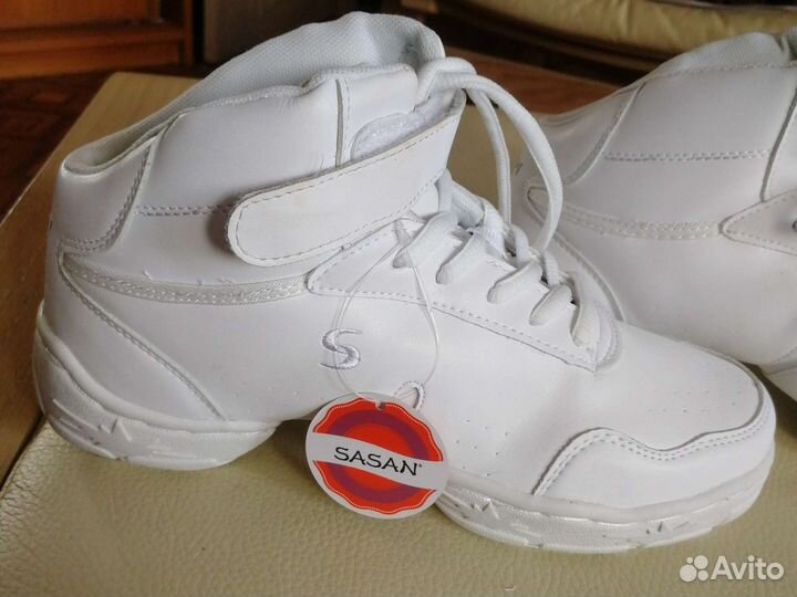 Кроссовки женские 38 размер для чирлидинга