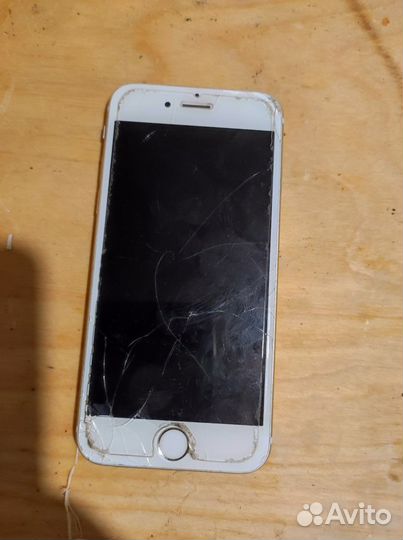 Телефон iPhone 6s