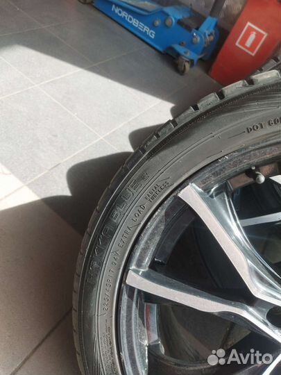 Резина на дисках nokian hakka blue 2 225/45 r17