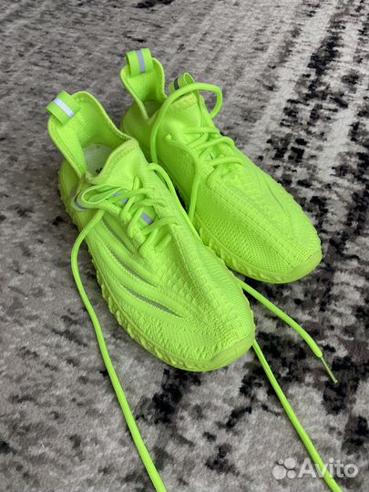 Кроссовки 36