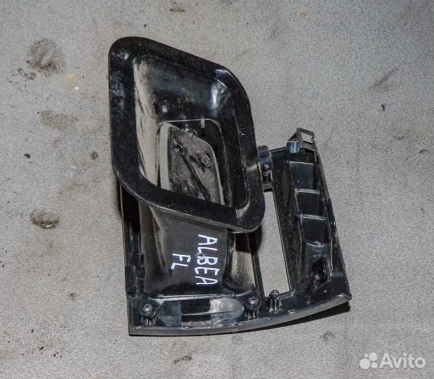 Дефлектор воздушный левый Fiat Albea (Альбеа)