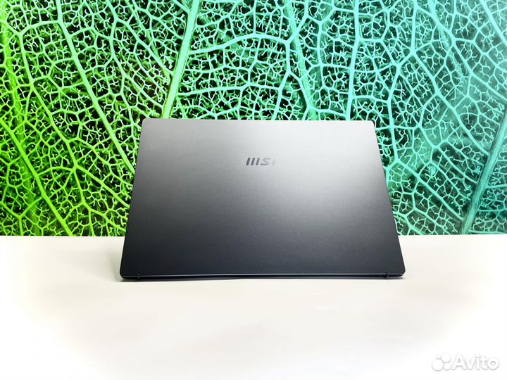 Ультрабук MSI Moder 14 / Core i5 / SSD