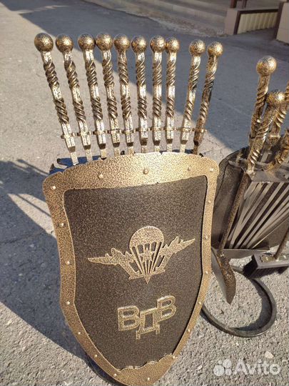 Подарок на день вдв подставка для шампуров