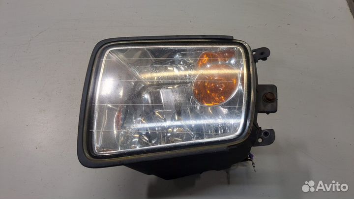 Фара противотуманная левая Infiniti QX56