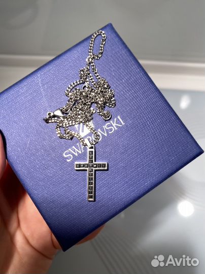 Крестик swarovski с цепочкой
