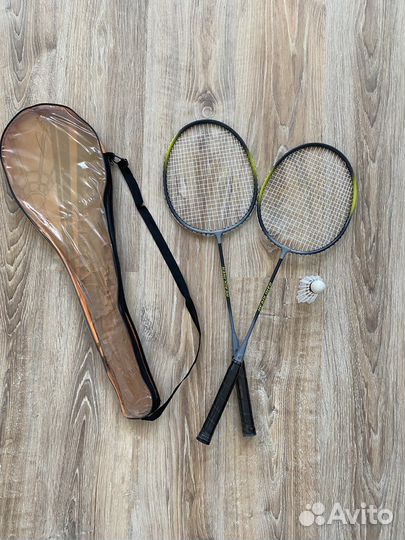 Ракетка для бадминтона