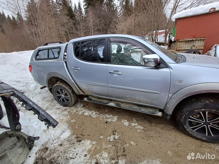 В разборе mitsubishi l200 kb