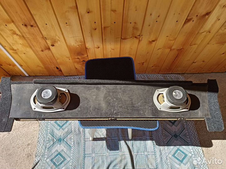 Аккустическая Полка на Niva 21214