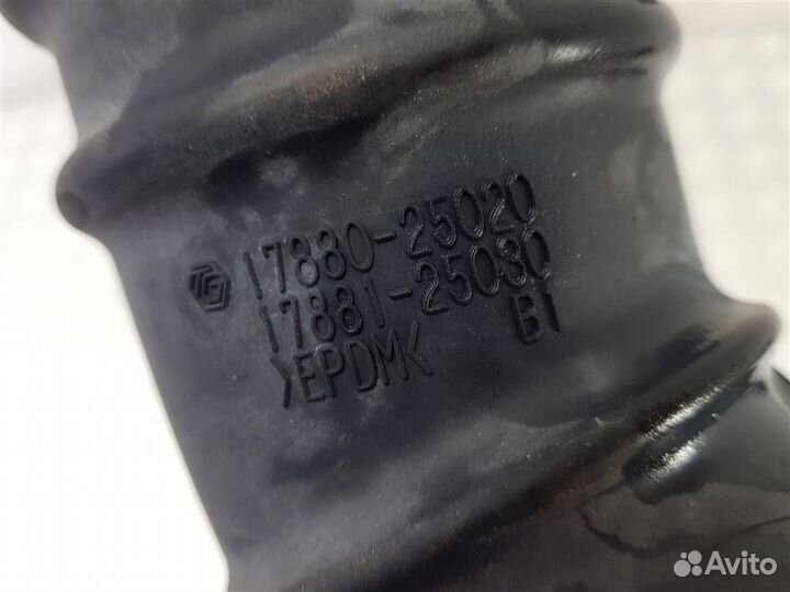 1788025020 Патрубок воздушного фильтра Lexus ES 7