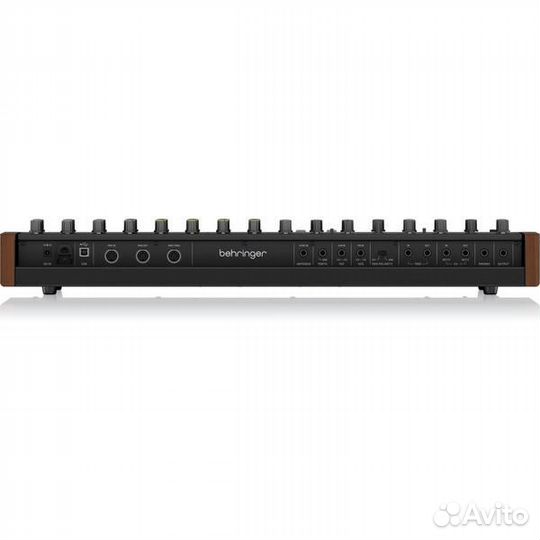 Синтезатор Behringer MonoPoly