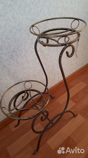 Подставка под цветы