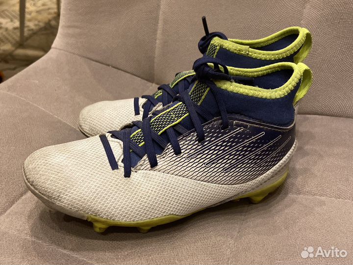 Футбольные бутсы